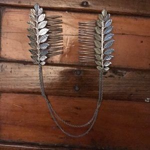 Silver hair chain, hair comb